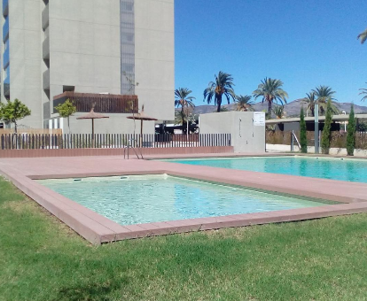 Foto de la piscina de hidromasaje que se encuentra en el complejo Mirador de Calpe