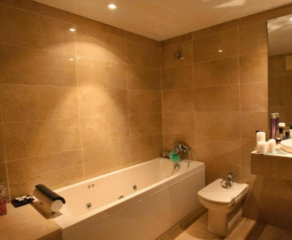 Foto de la bañera de hidromasaje del apartamento Puerto Azahar