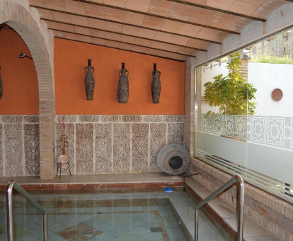 picina interior del alojamiento con spa Con Encanto en Montemayor