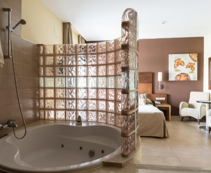 Foto de la Habitación Deluxe Spa con jacuzzi privado en la habitación del Hotel Macami
